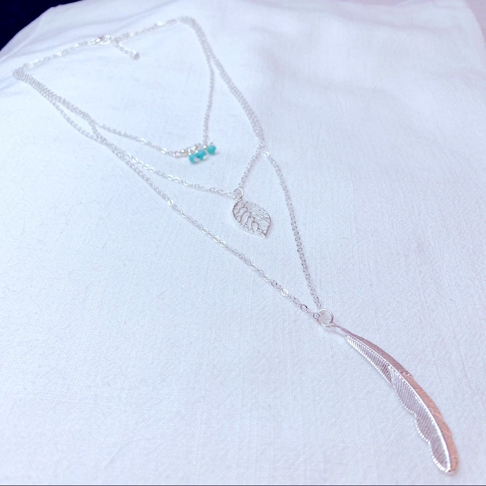 Three Layers Feather Leaves Resin Beads Pendant Necklace - Picture 7 of 10